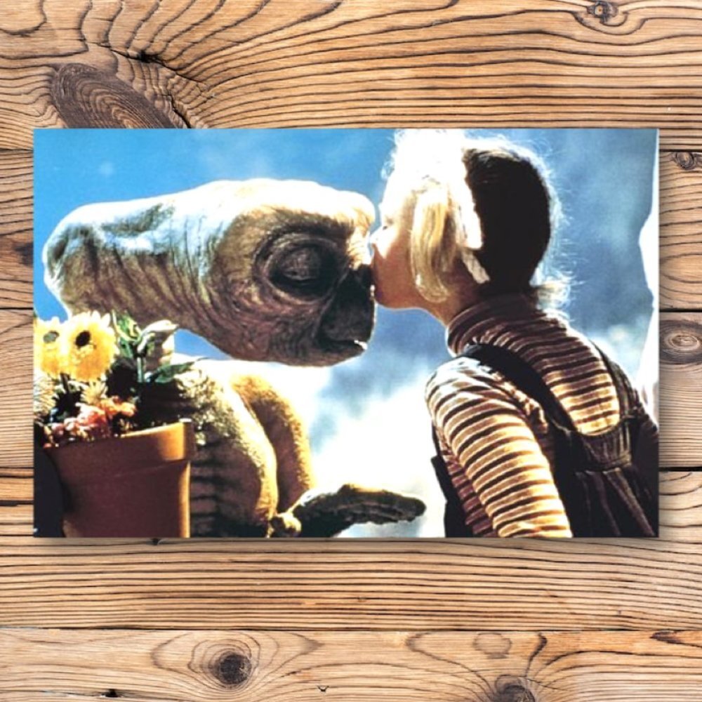 E.T. The Extra-Terrestrial Movie Memorabilia Refrigerator Locker Fridge Magnet